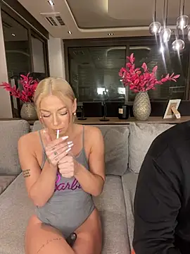 Snapshot of SexOnMyLvL chatting on 01/08/25, 09:23 SexOnMyLvL online show from 01/08/25, 09:23