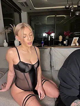 Snapshot of SexOnMyLvL chatting on 01/17/25, 09:50 SexOnMyLvL online show from 01/17/25, 09:50