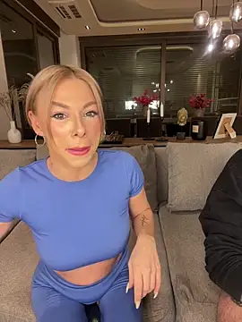 Snapshot of SexOnMyLvL chatting on 01/18/25, 09:13 SexOnMyLvL online show from 01/18/25, 09:13