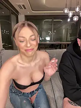 Snapshot of SexOnMyLvL chatting on 02/24/25, 09:41 SexOnMyLvL online show from 02/24/25, 09:41