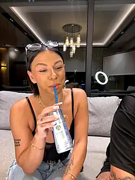 Snapshot of SexOnMyLvL chatting on 09/27/25, 08:36 SexOnMyLvL online show from 09/27/25, 08:36