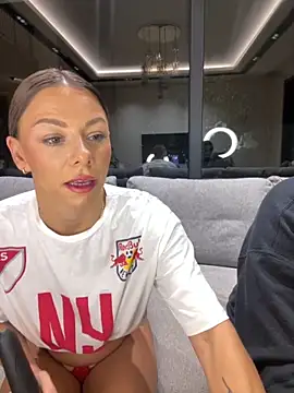 Snapshot of SexOnMyLvL chatting on 10/03/25, 08:17 SexOnMyLvL online show from 10/03/25, 08:17