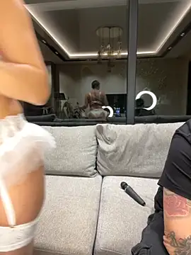 Snapshot of SexOnMyLvL chatting on 10/05/25, 08:51 SexOnMyLvL online show from 10/05/25, 08:51