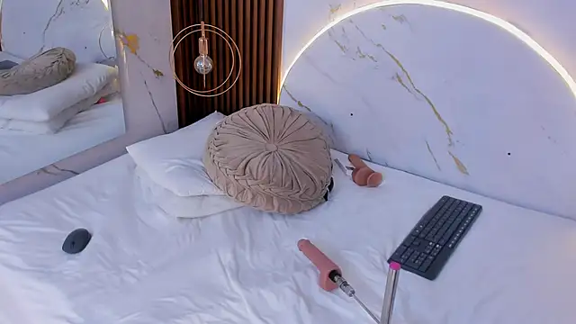 Snapshot of danisaenz_ chatting on 12/26/24, 11:13 danisaenz online show from 12/26/24, 11:13