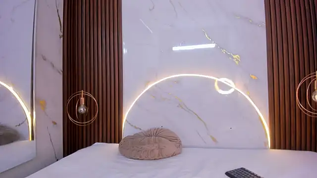 Snapshot of danisaenz_ chatting on 01/23/25, 08:56 danisaenz online show from 01/23/25, 08:56