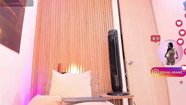 sofhiaa adaams online show from 07/25/26, 10:40
