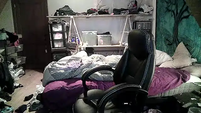 Ombeline1 online show from 01/11/25, 07:49