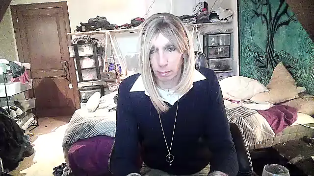 Ombeline1 online show from 01/11/25, 01:01