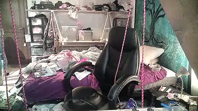Ombeline1 online show from 01/18/25, 05:48