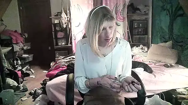 Ombeline1 online show from 01/21/25, 05:16