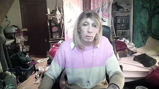 Ombeline1 online show from 01/22/25, 11:23