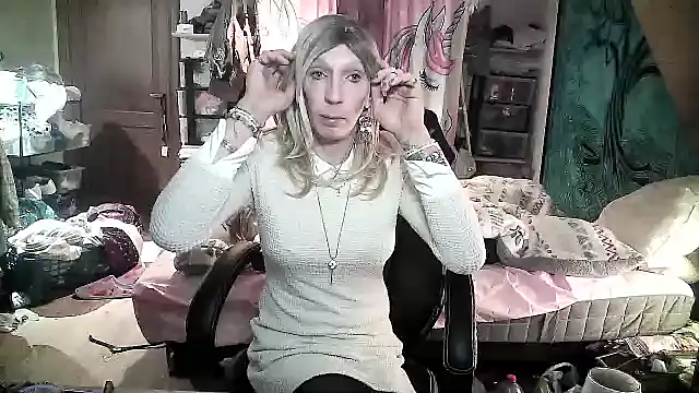 Ombeline1 online show from 01/28/25, 03:57