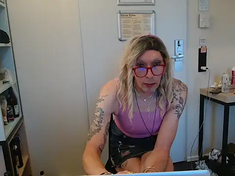 Ombeline1 online show from 07/20/26, 06:21