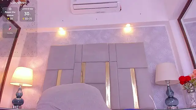 Camilaa Sanchez  online show from 12/15/24, 04:15