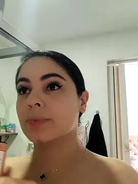 Snapshot of Lia_Hurley chatting on 12/01/25, 04:12 Lia Hurley online show from 12/01/25, 04:12