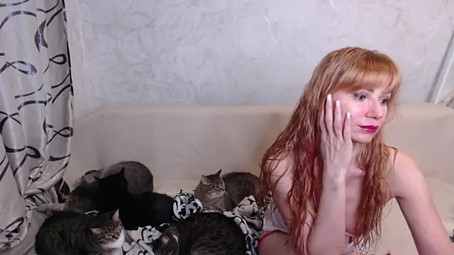 Olivia Winston online show from 10/20/25, 11:27