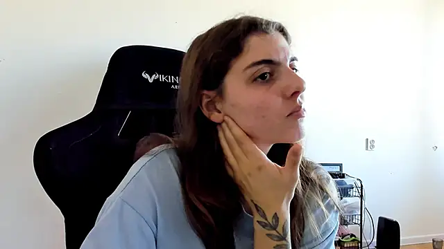 Snapshot of emmamurrr chatting on 09/29/25, 10:09 emmamurrr online show from 09/29/25, 10:09