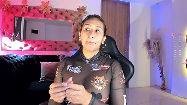 AmelyaMann online show from 06/12/26, 01:10