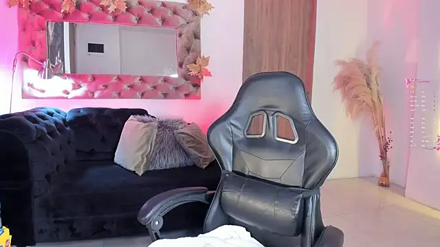 AmelyaMann online show from 06/26/26, 12:42