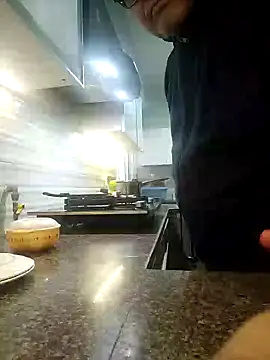 Nuttysub online show from 01/04/25, 03:29