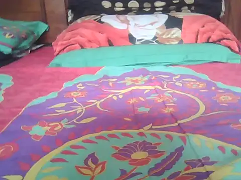 Nuttysub online show from 10/17/25, 01:53