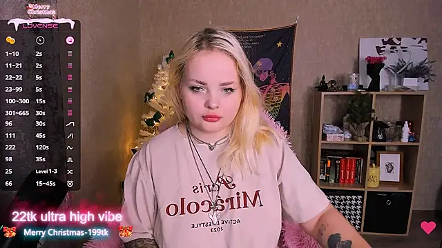 Snapshot of flower_sarah_ chatting on 12/30/24, 10:10 flower sarah online show from 12/30/24, 10:10