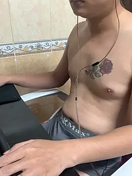 NamMercedes online show from 10/25/25, 04:09