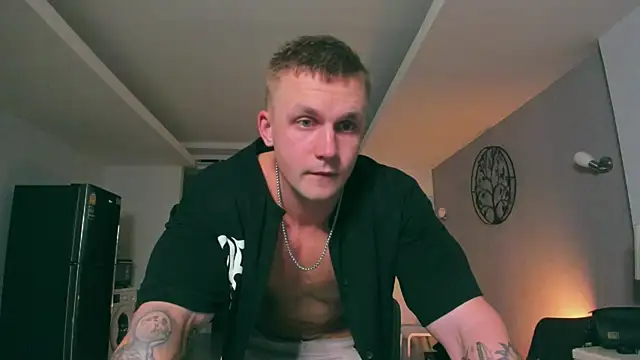 Samuel Andrew online show from 09/19/25, 03:41