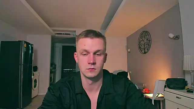 Samuel Andrew online show from 10/15/25, 04:45