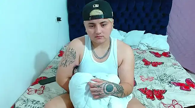 isabeautyx19 online show from 12/05/24, 03:26