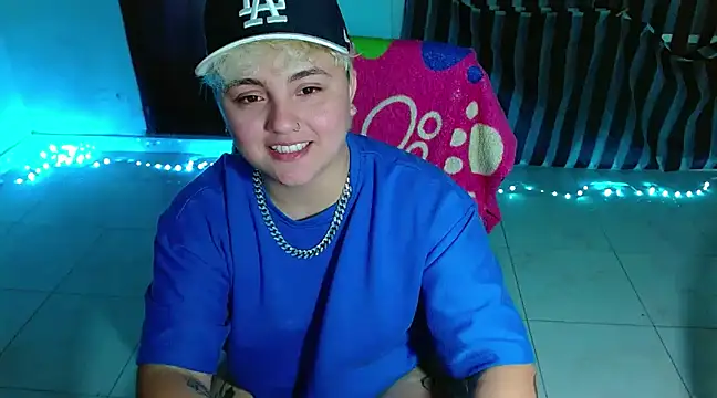 isabeautyx19 online show from 12/11/24, 03:02