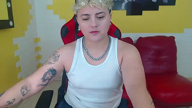 isabeautyx19 online show from 12/23/24, 01:13