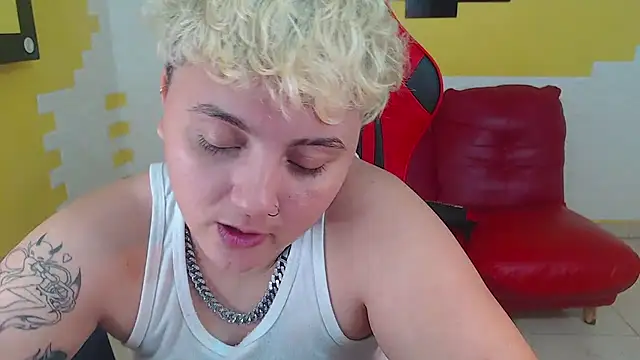 isabeautyx19 online show from 12/23/24, 04:28