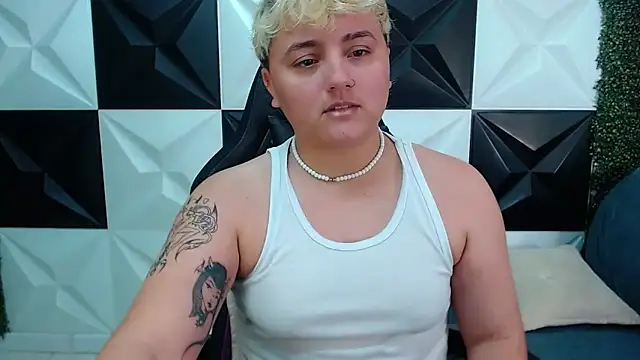 isabeautyx19 online show from 12/28/24, 05:57
