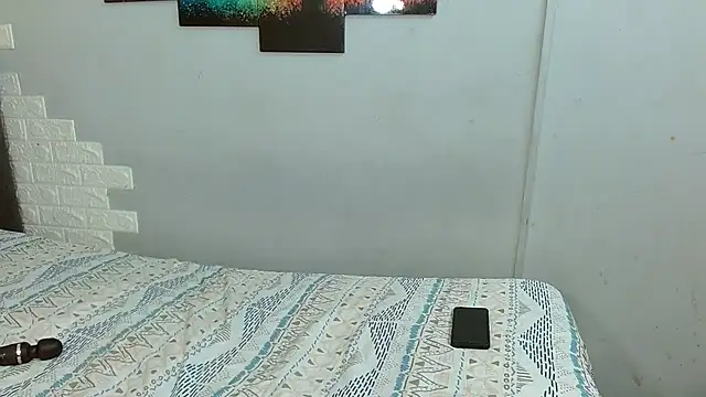 Snapshot of isabeautyx19 chatting on 10/09/25, 02:09 isabeautyx19 online show from 10/09/25, 02:09