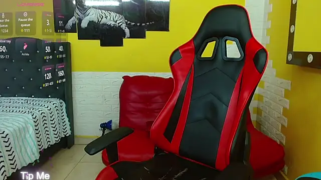 Snapshot of isabeautyx19 chatting on 10/21/25, 03:18 isabeautyx19 online show from 10/21/25, 03:18