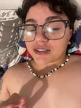 isabeautyx19 online show from 05/24/26, 02:38