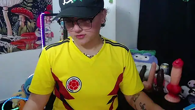 Snapshot of isabeautyx19 chatting on 06/18/26, 01:50 isabeautyx19 online show from 06/18/26, 01:50