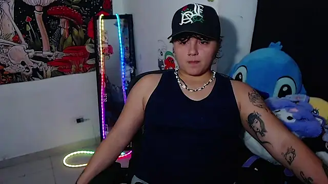 Snapshot of isabeautyx19 chatting on 07/12/26, 02:57 isabeautyx19 online show from 07/12/26, 02:57