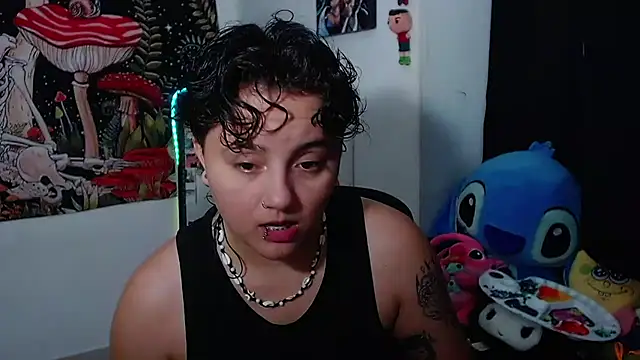Snapshot of isabeautyx19 chatting on 07/13/26, 01:30 isabeautyx19 online show from 07/13/26, 01:30