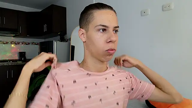 Snapshot of grey___27 chatting on 02/09/25, 11:36 grey 27 online show from 02/09/25, 11:36