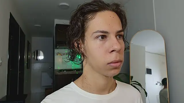 Snapshot of grey___27 chatting on 03/16/25, 11:16 grey 27 online show from 03/16/25, 11:16