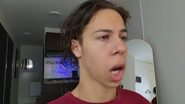 Snapshot of grey___27 chatting on 03/18/25, 11:19 grey 27 online show from 03/18/25, 11:19