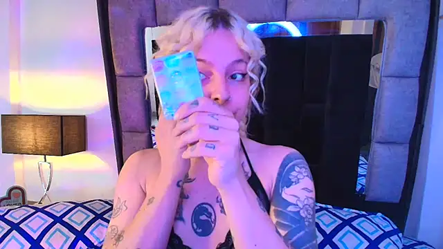 Snapshot of Bonnie_vega chatting on 02/16/25, 07:49 Bonnie vega online show from 02/16/25, 07:49