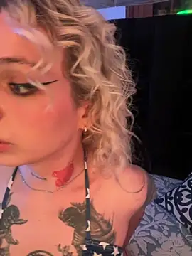 Bonnie vega online show from 09/19/25, 09:48