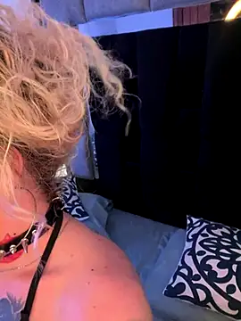 Bonnie vega online show from 10/18/25, 12:57