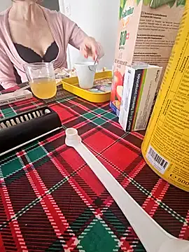 mia69x online show from 03/04/25, 08:13