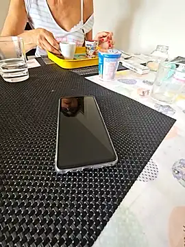 mia69x online show from 09/12/25, 10:59