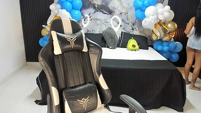 Ivy 16 online show from 09/22/25, 11:56