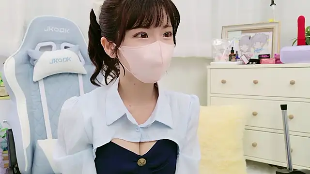 -minami- online show from 09/27/25, 12:10